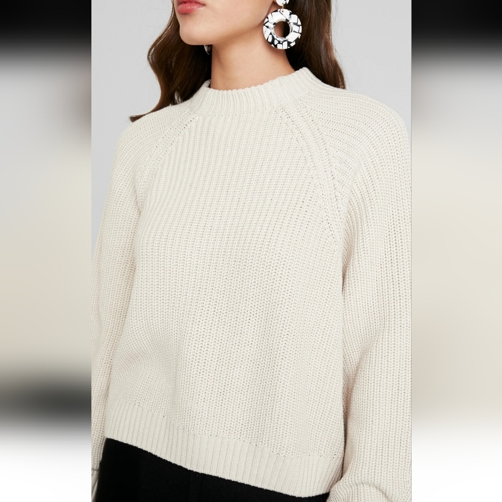 H&M Ivory Back Zippered Knit Sweater Size Large
